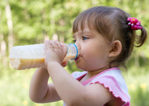 hidratación - cuidando a nuestros bebés en el sol